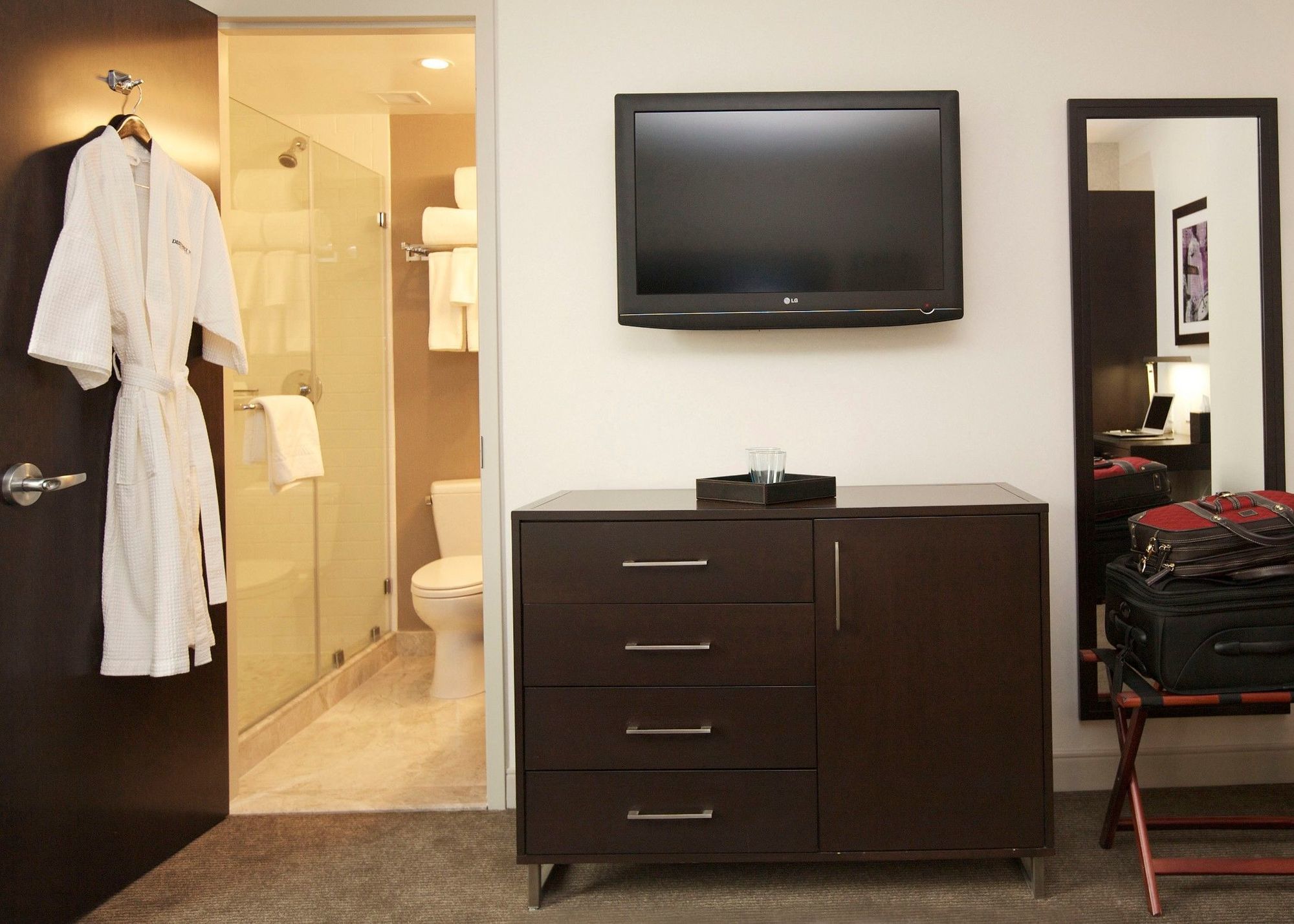 Hotel Distrikt City, Tapestry Collection By Hilton 4*