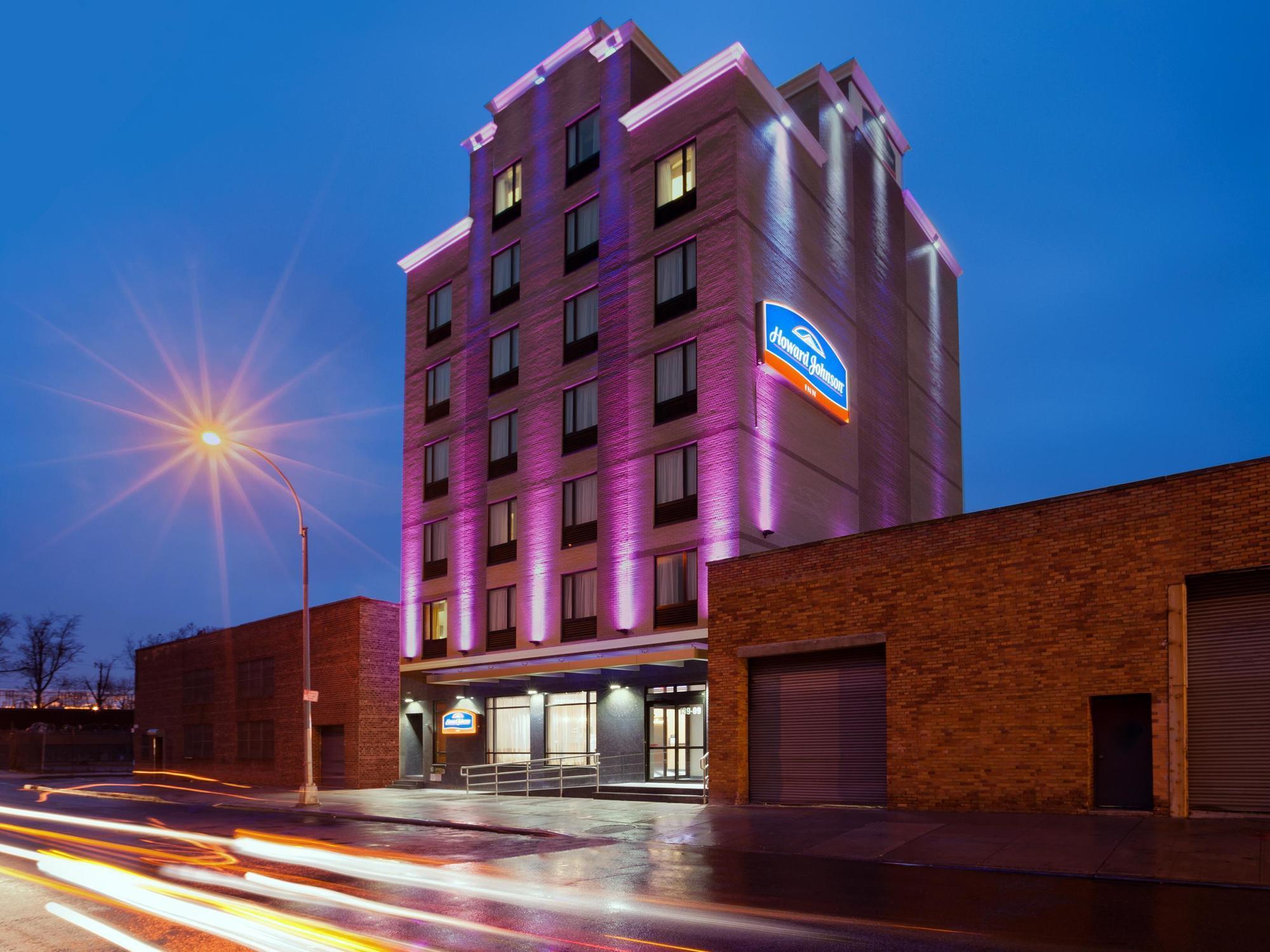 Hotel Howard Johnson By Wyndham Jamaica Ny Near Airtrain Jfk