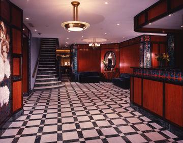 Washington Square 4*