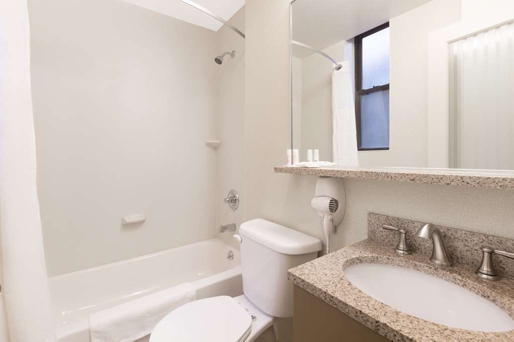 The At Hotel New York