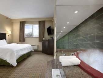 Ramada By Wyndham Bronx