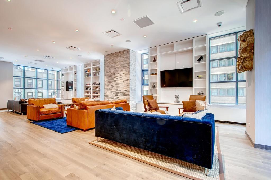 Apartment Global Luxury Suites At Ritz Plaza New York