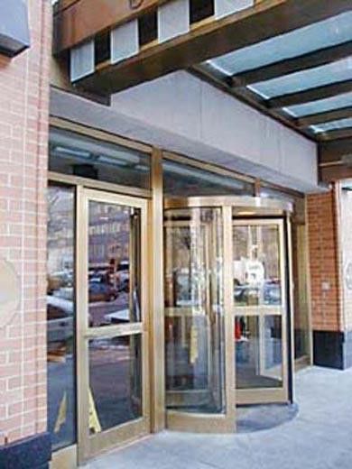 Envoy Club Apartment *