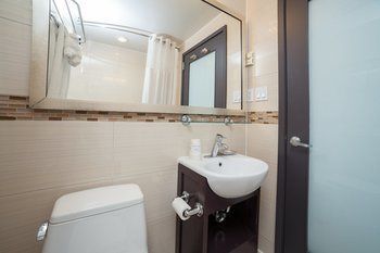 Howard Johnson Soho Hotel 3*