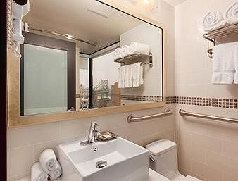 Howard Johnson Soho Hotel