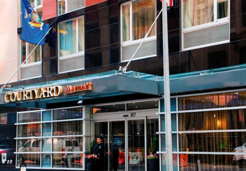 Courtyard By Marriott Times Square West Hotel