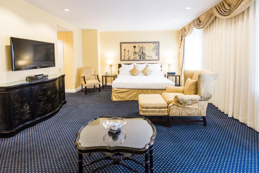 Hotel 3 West Club 3*