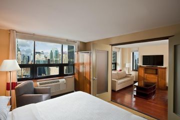 Four Points By Sheraton Downtown Hotel 3*