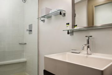 Four Points By Sheraton Downtown Hotel 3*