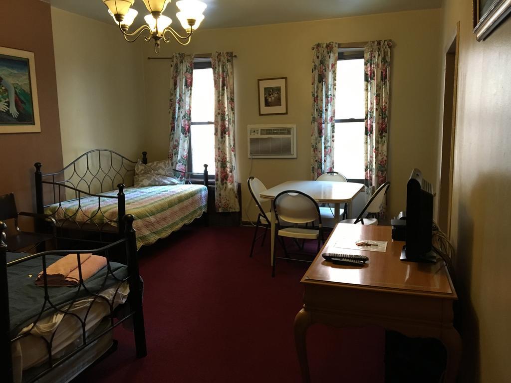 Beauty Near Times Square Apartment