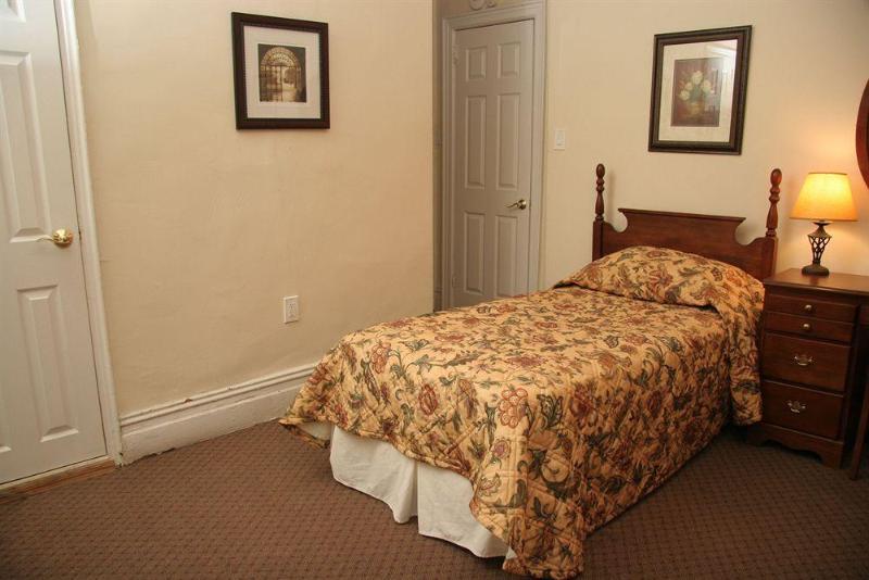 Hotel Imperial Court