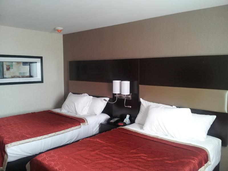 Howard Johnson By Wyndham Jamaica Ny Near Airtrain Jfk Hotel 3*