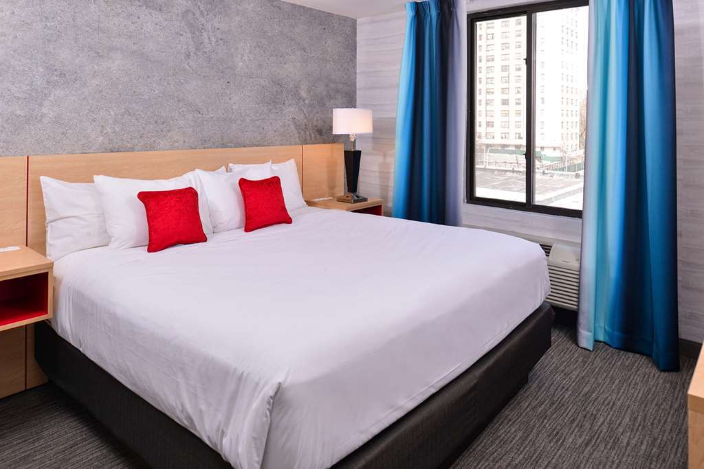 Red Lion And Brooklyn 3*