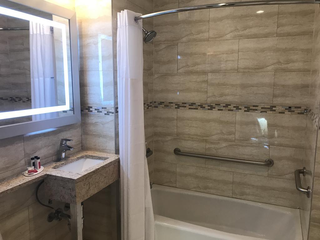 Days By Wyndham Brooklyn Crown Heights Hotel 2*