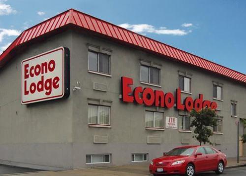 Ramada By Wyndham Bronx 3*