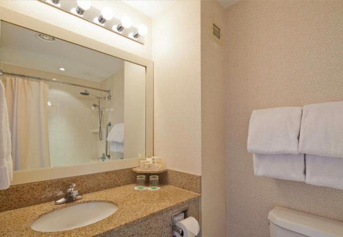 Hotel Courtyard By Marriott Jfk Airport New York