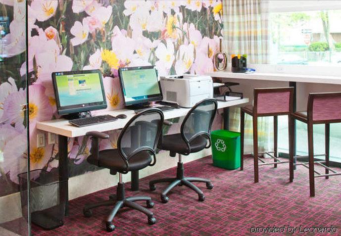 Courtyard By Marriott Jfk Airport