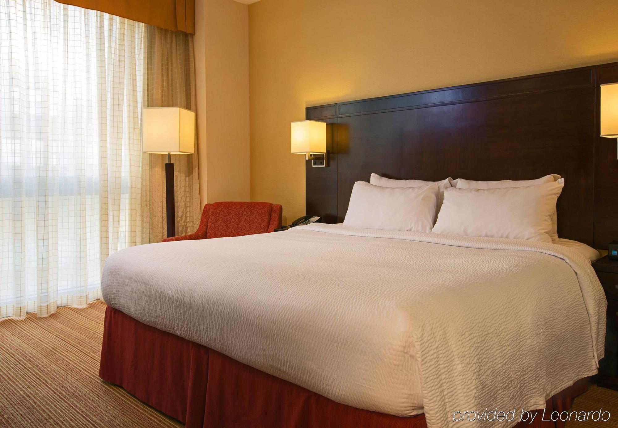 Courtyard By Marriott Manhattan / Soho New York