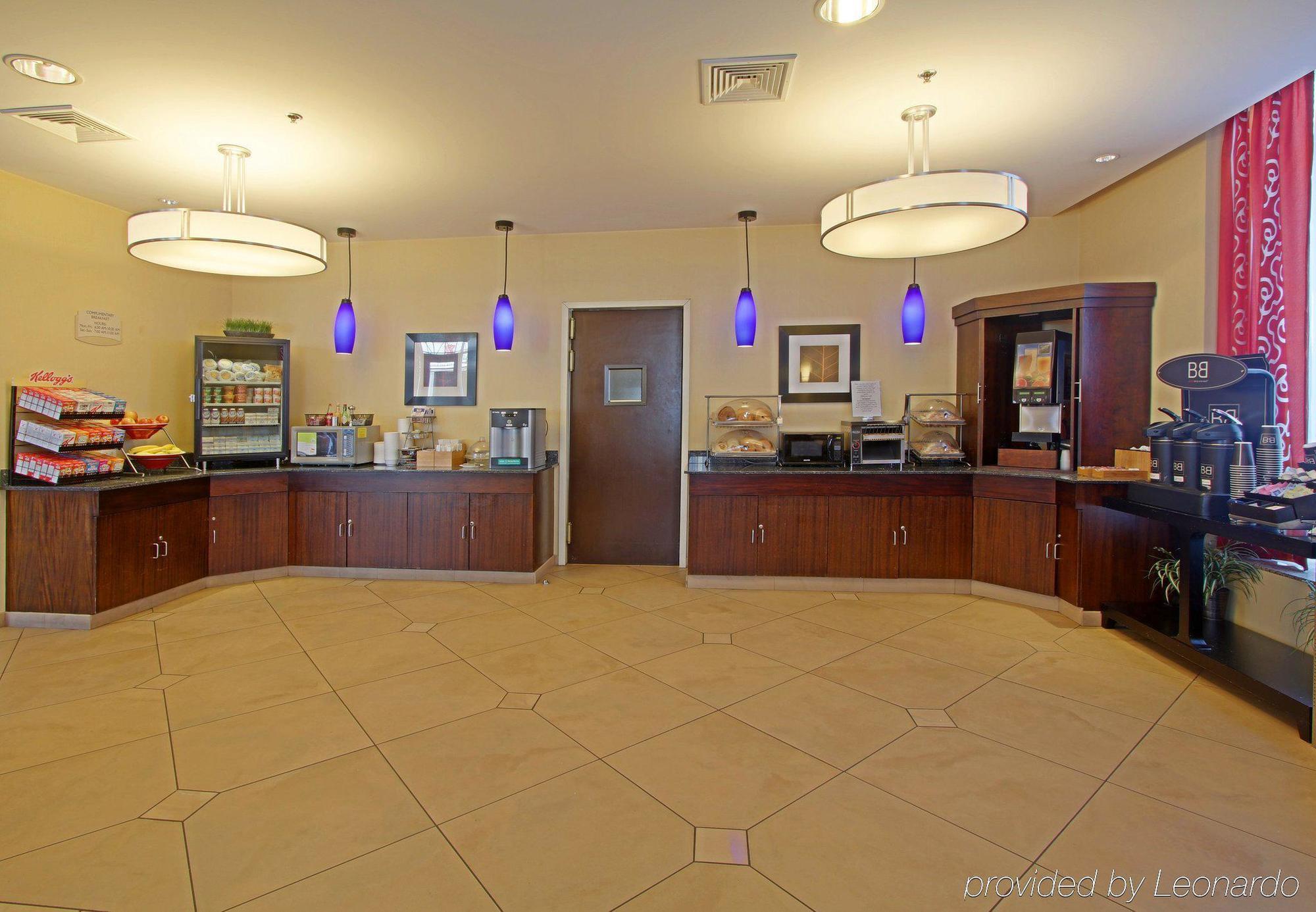 Fairfield & By Marriott Long Island City/manhattan View Hotel New York