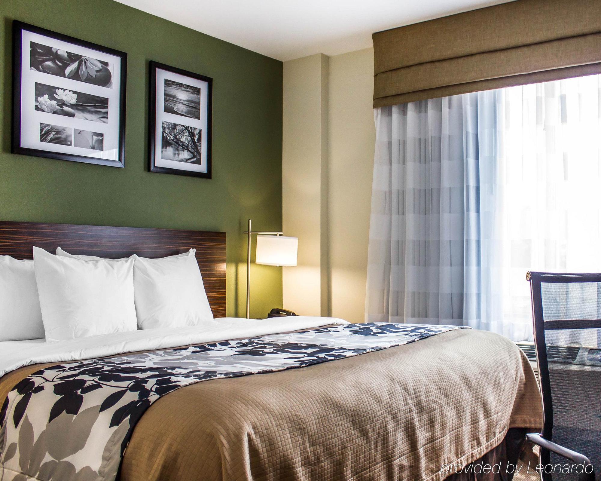 Days By Wyndham Brooklyn Borough Park