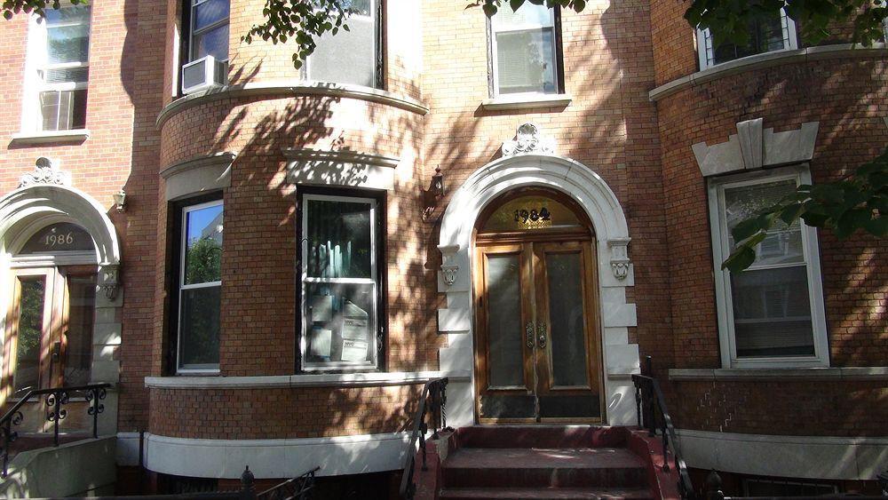 Morris (adults Only) 3*