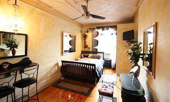 Hotel The International Cozy New York