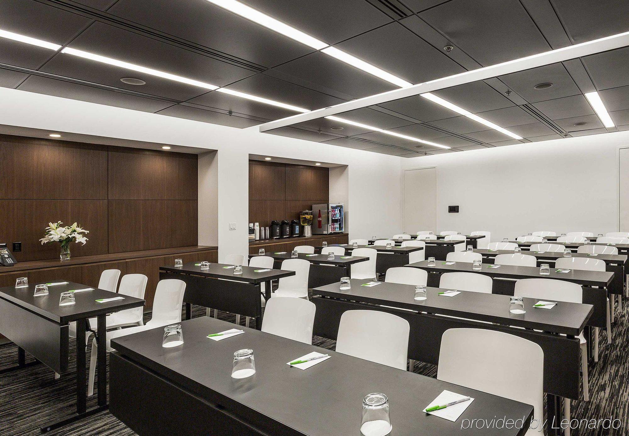 Hotel Courtyard By Marriott Long Island City/new York Manhattan View 3*