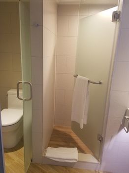 Ibis Styles Laguardia Airport Hotel