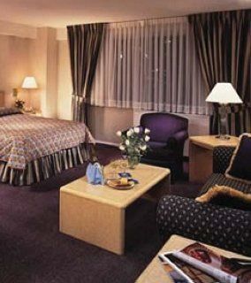 Eastgate Tower 3* New York