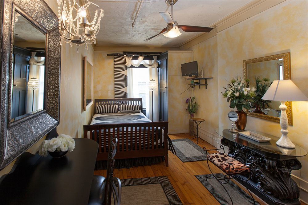 Hotel The International Cozy 3*