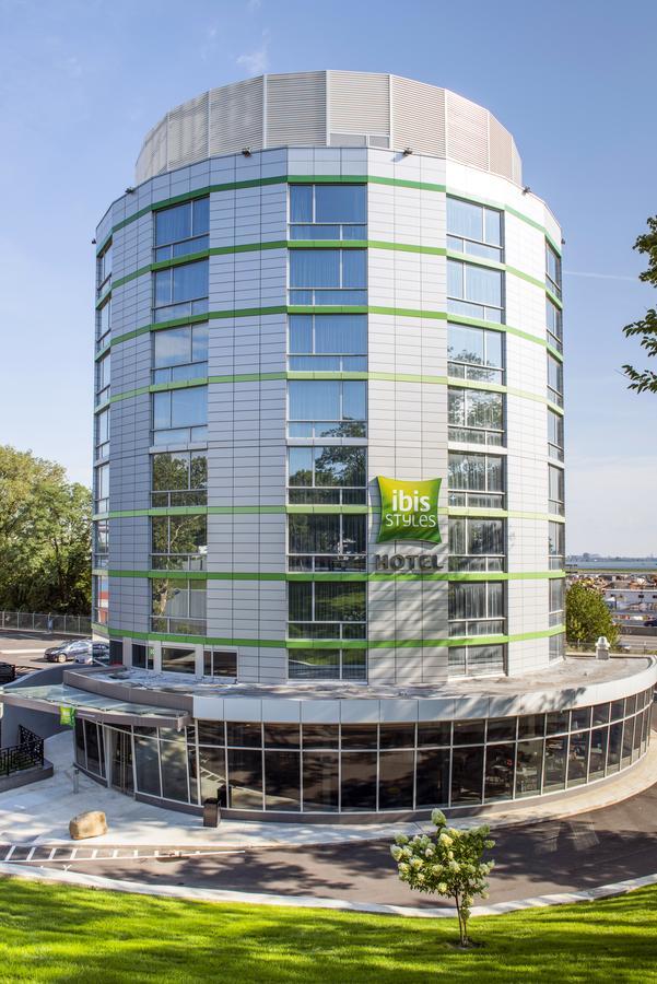 Hotel Ibis Styles Laguardia Airport 2*