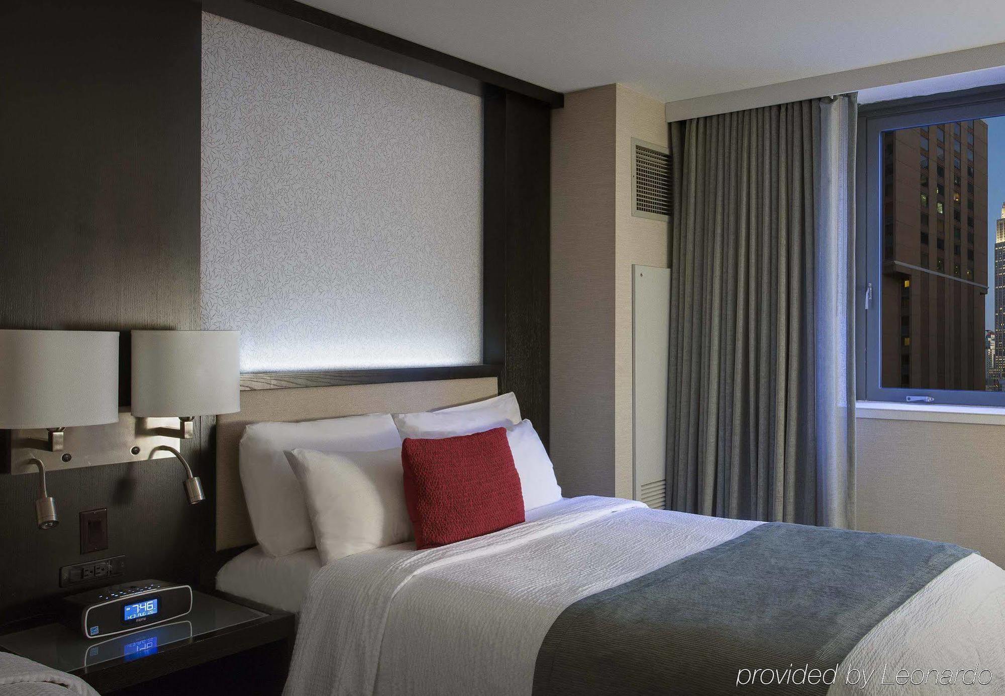 Courtyard Manhattan/times Square Hotel