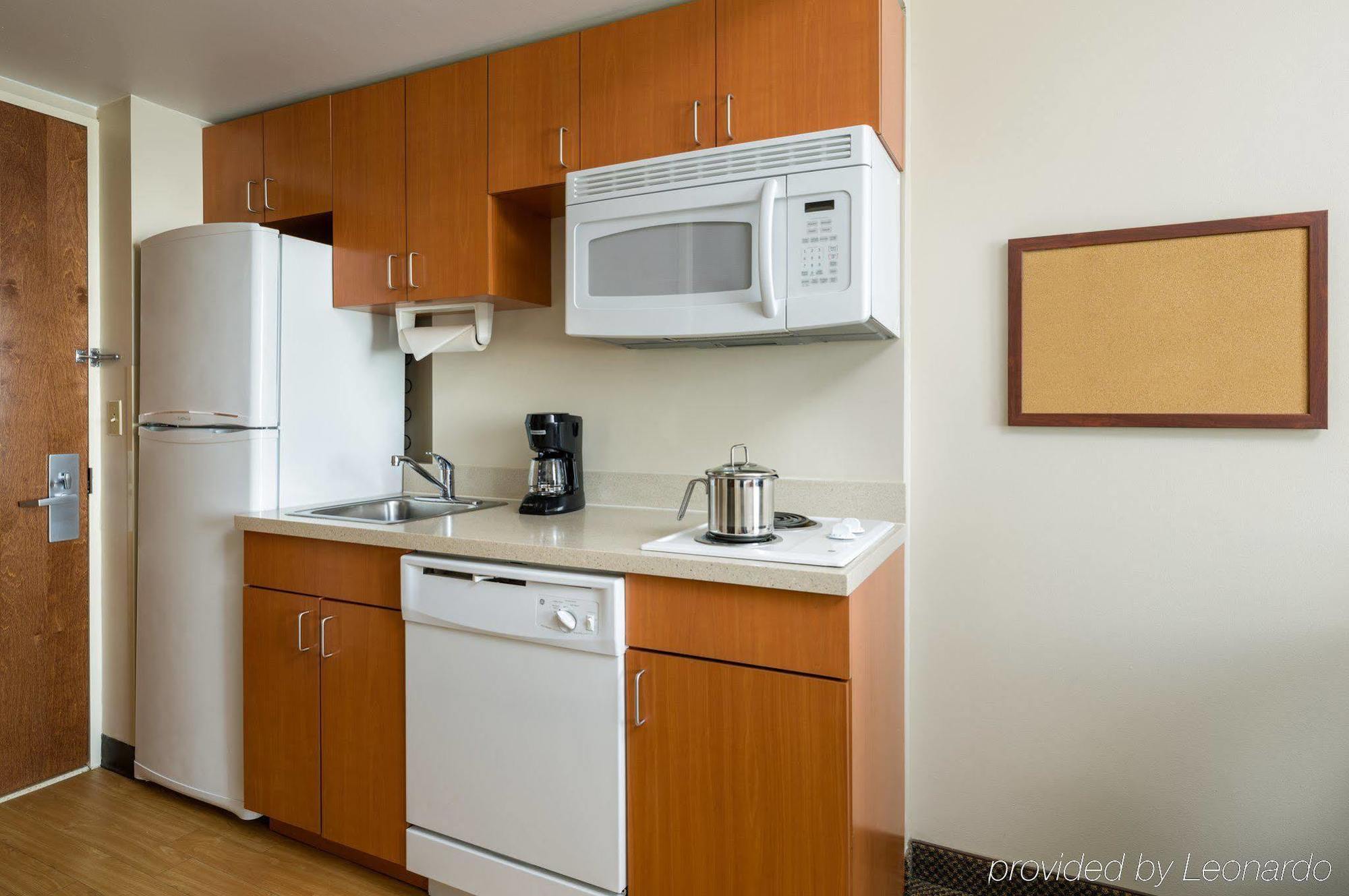 Candlewood Nyc -times Square By Ihg Hotel 3*