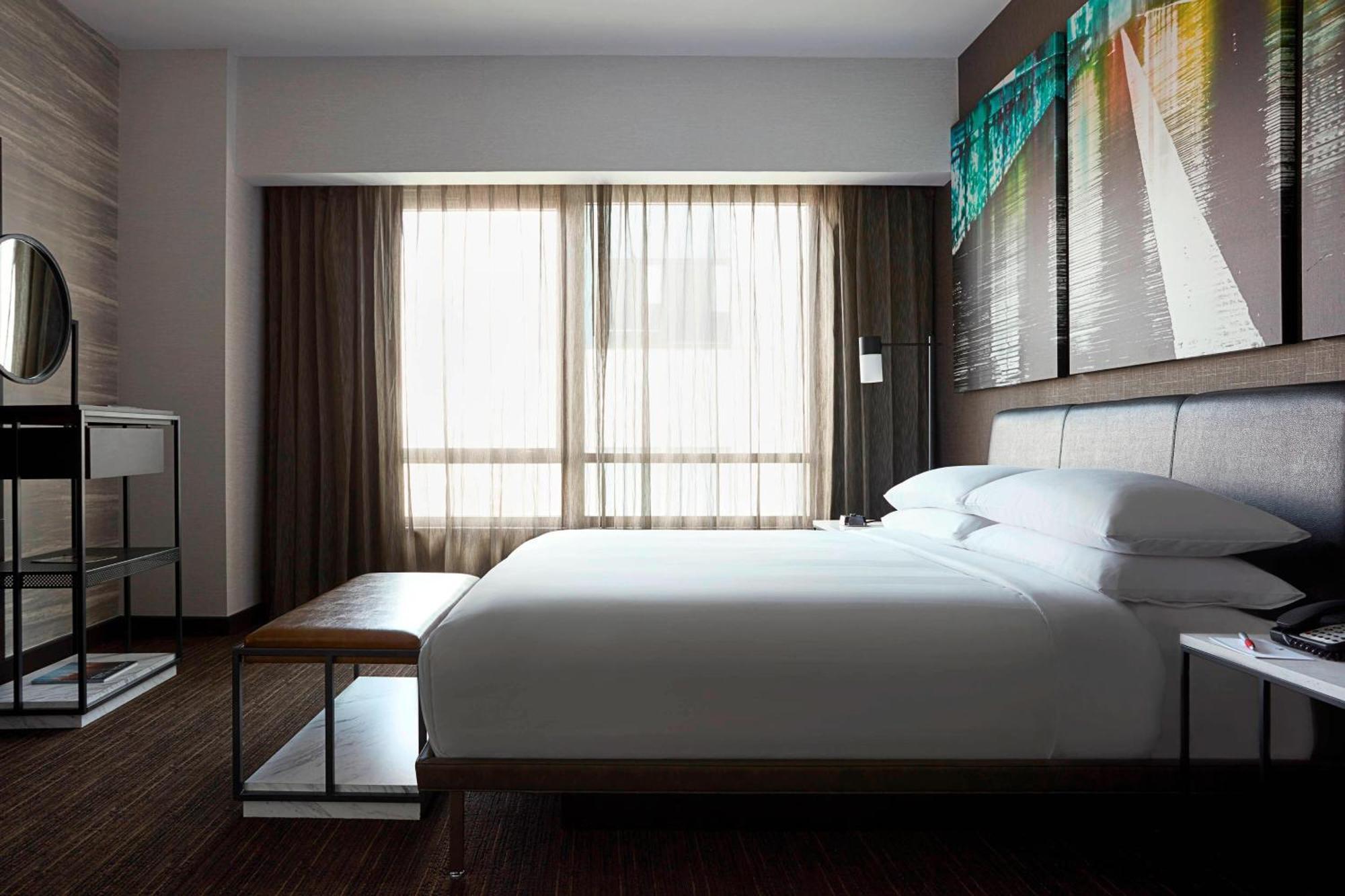 Hotel Marriott At The Brooklyn Bridge 4*