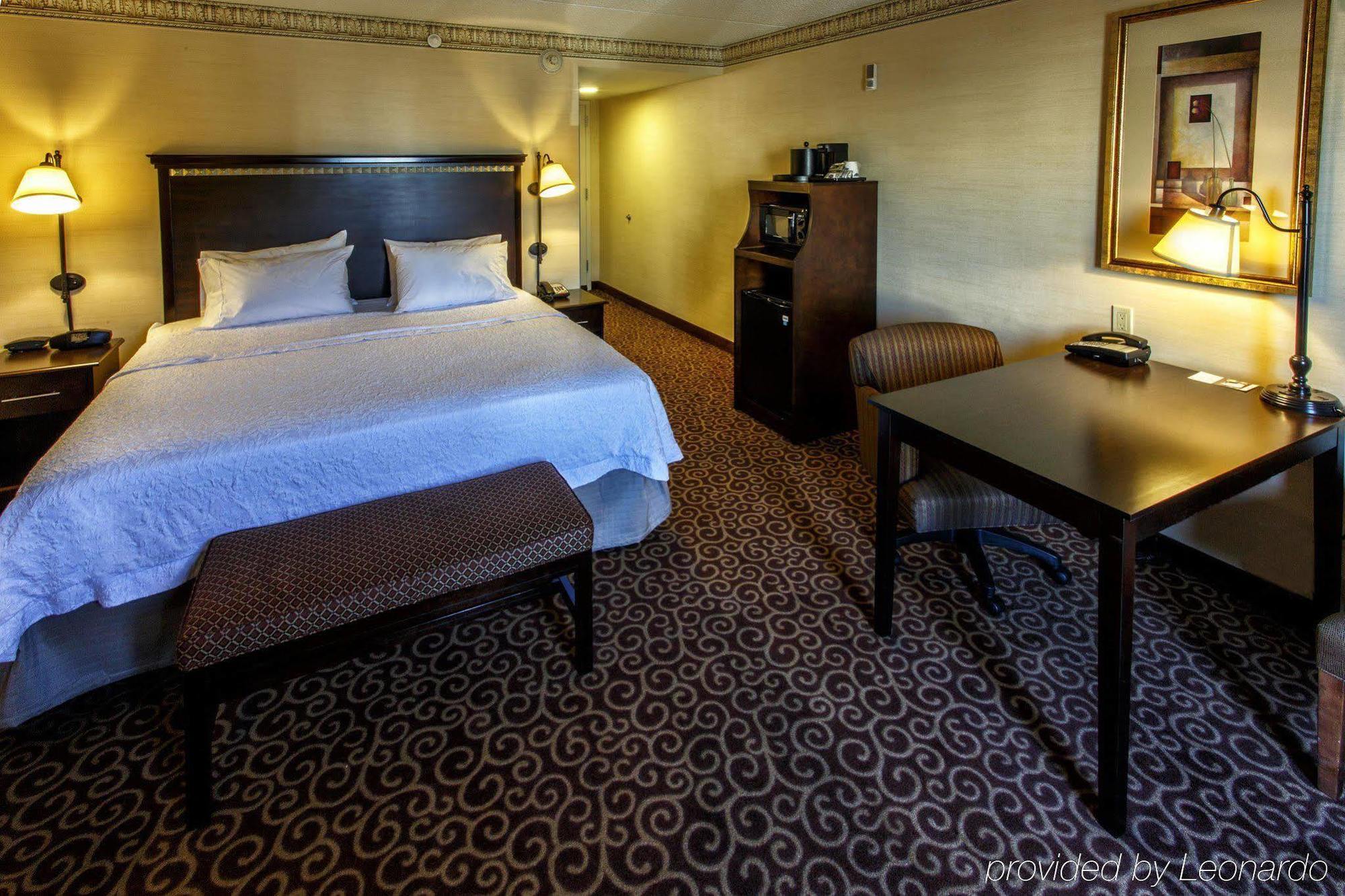 Hampton & Staten Island Hotel 3*