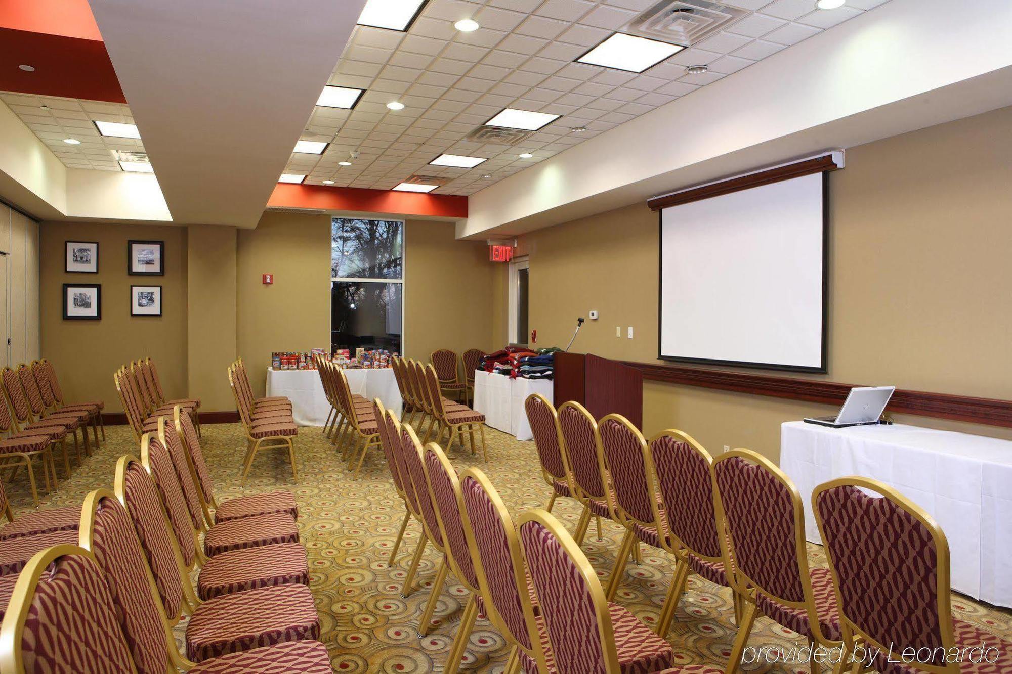 Hampton & Staten Island Hotel