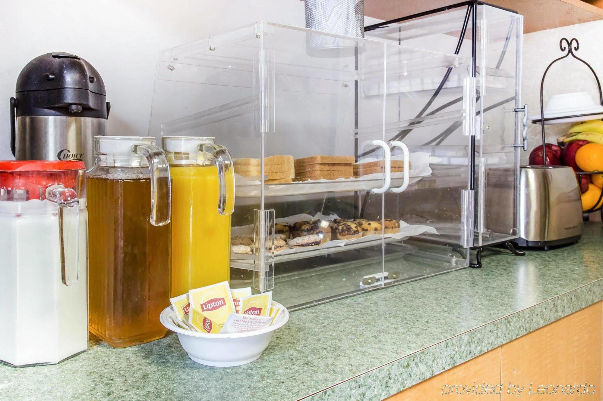 Econo South Ozone Park Hotel 2*