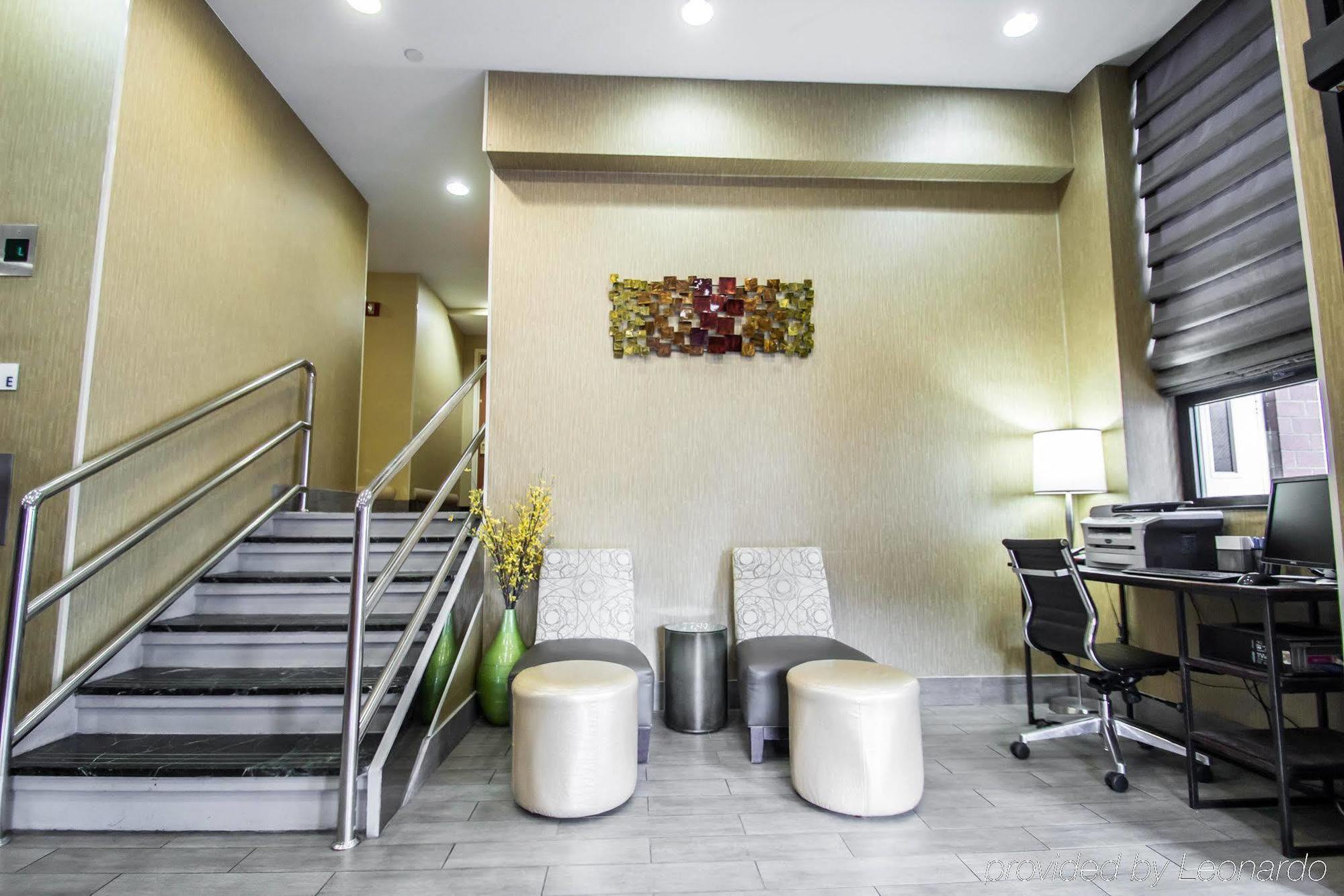 Red Lion And Brooklyn 3*