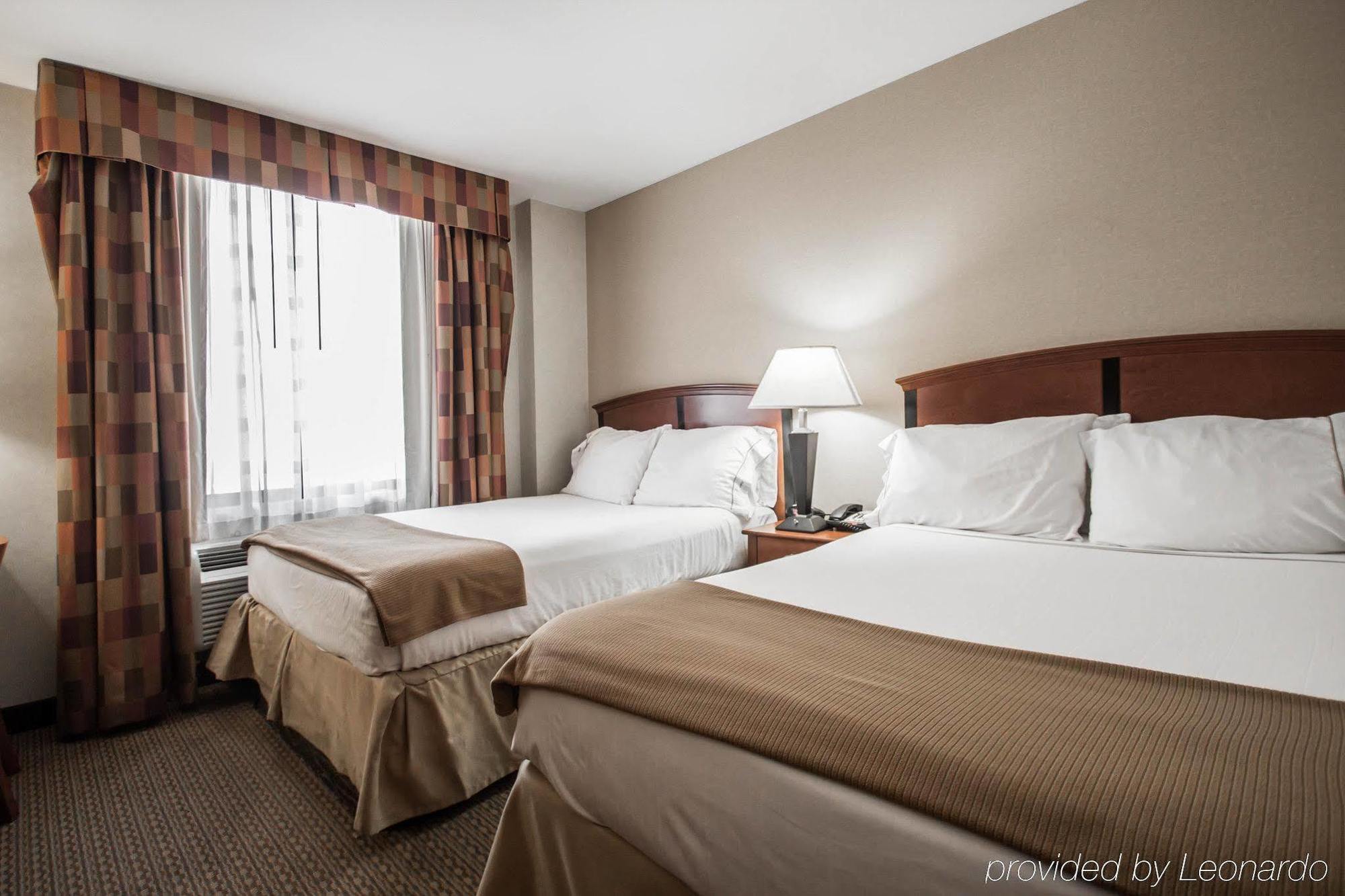 Red Lion And Brooklyn Hotel 3*