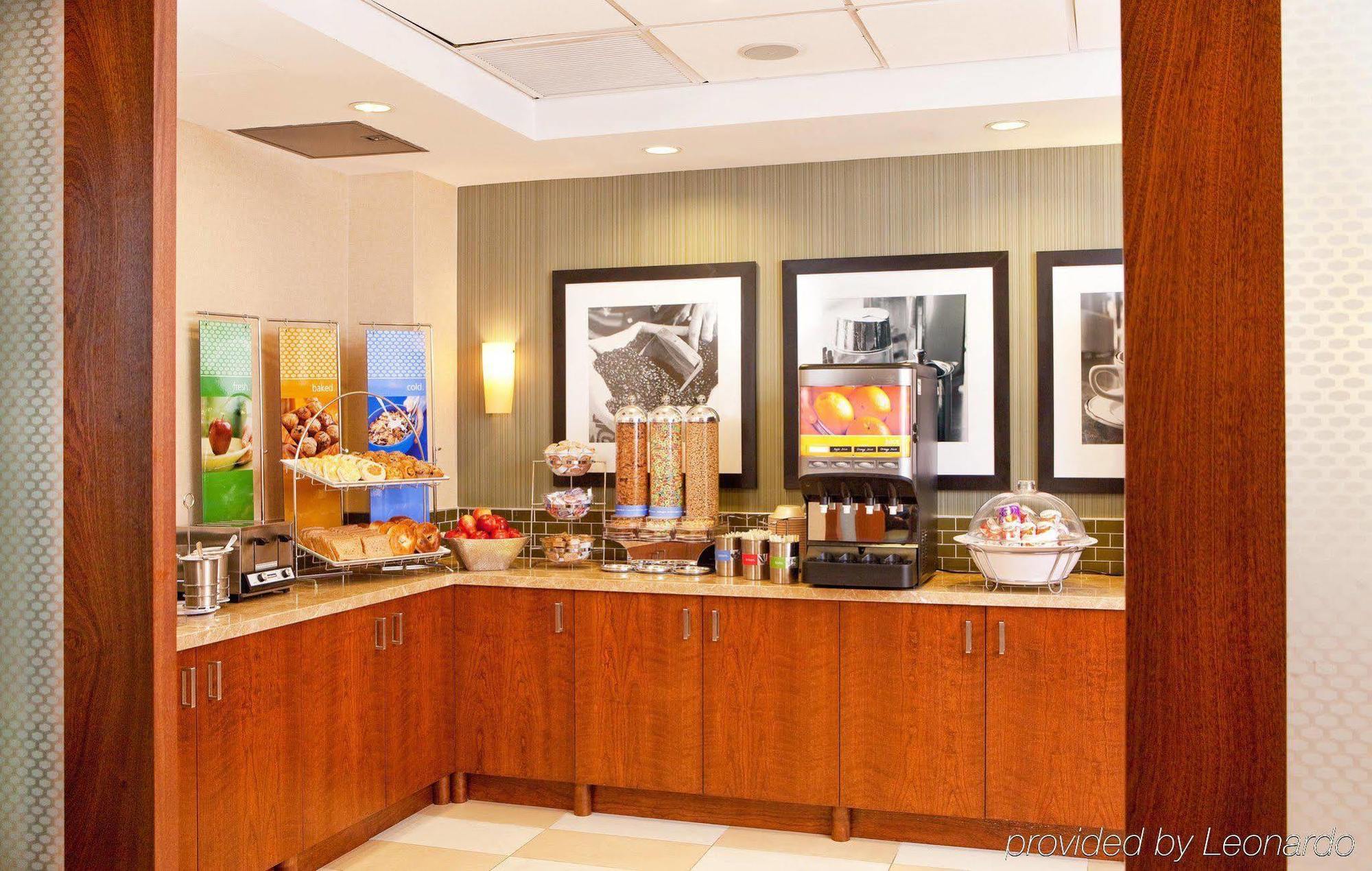 Hampton Manhattan Grand