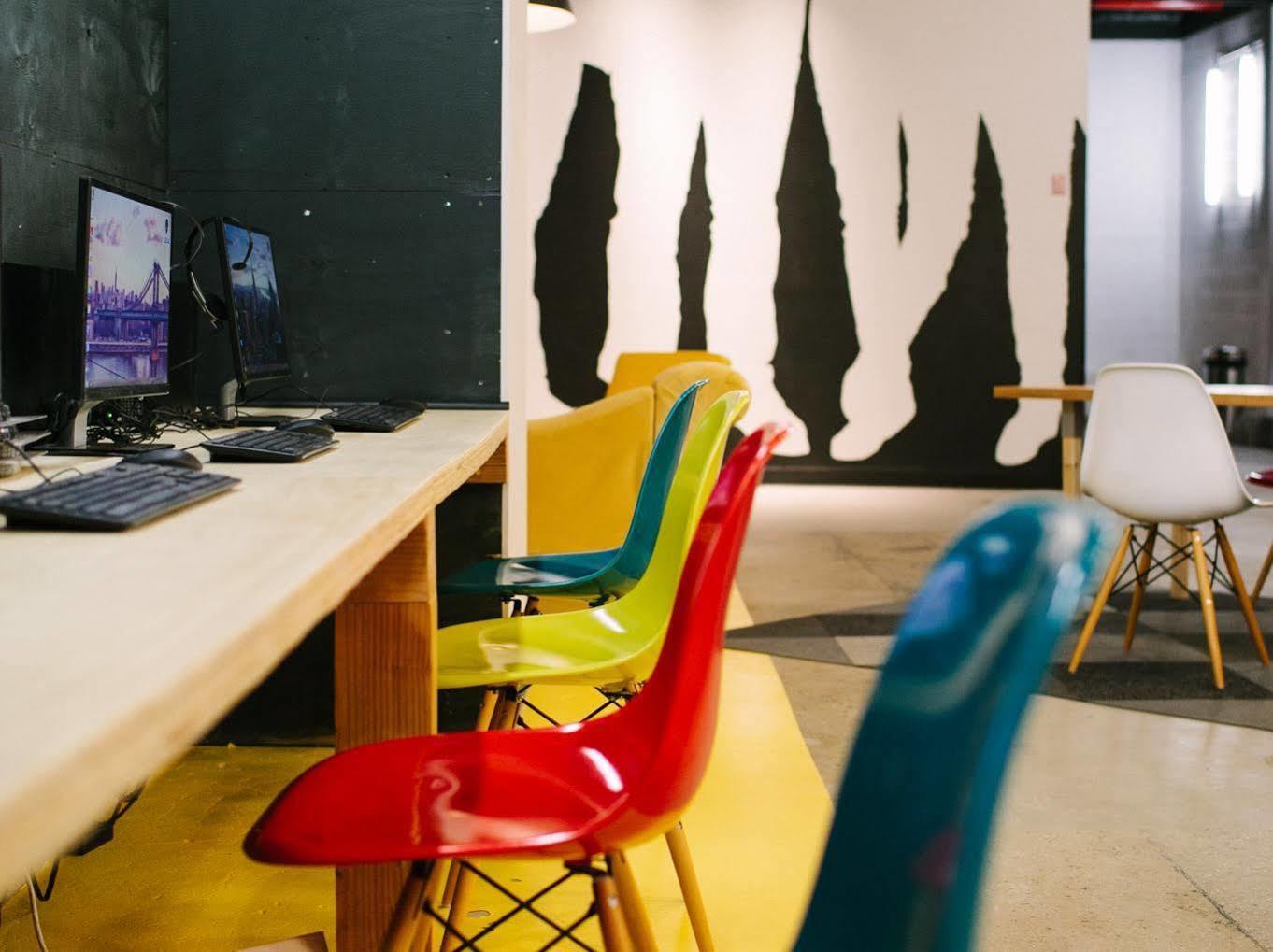 The Local Ny Hostel *