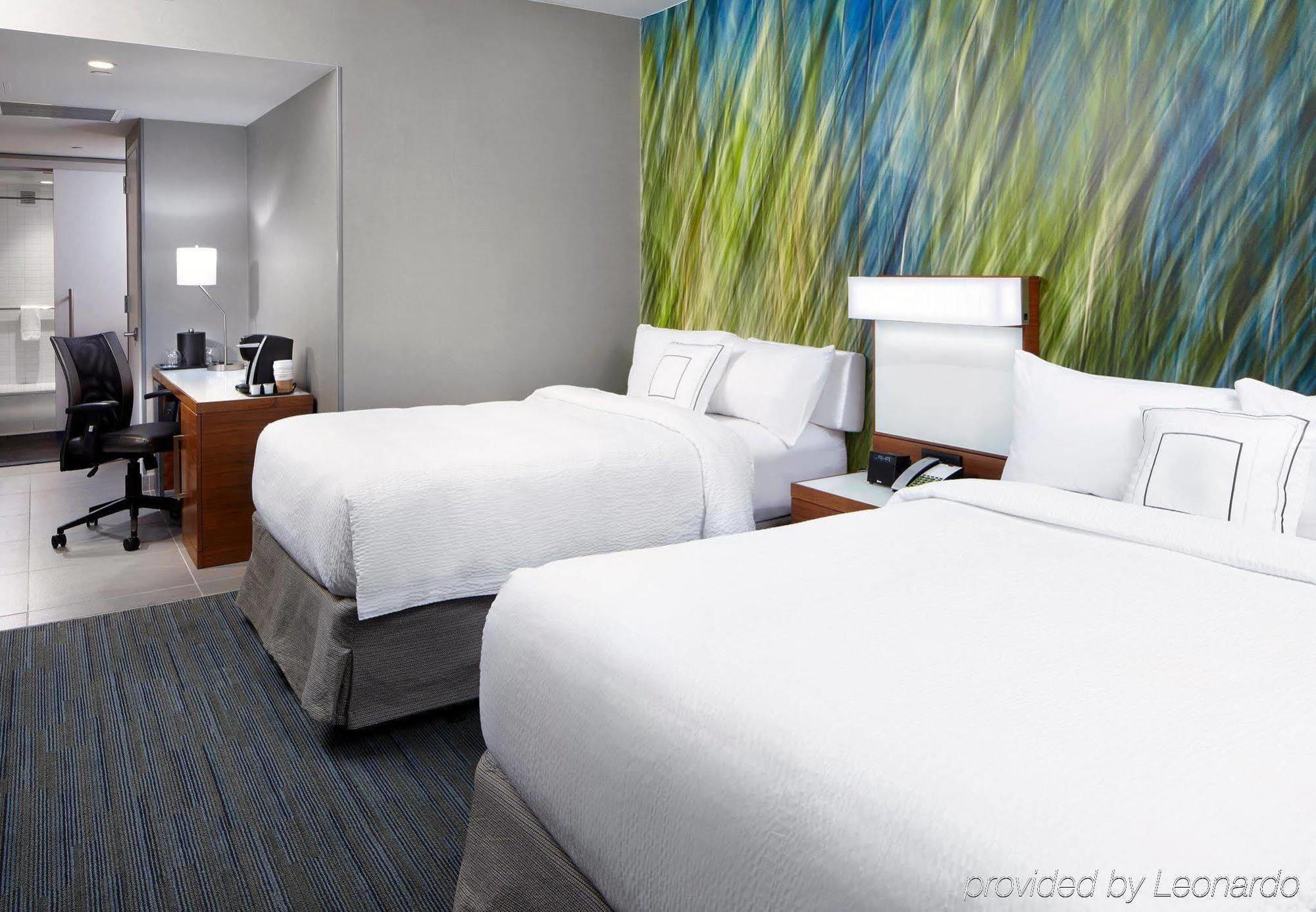 Courtyard By Marriott Downtown Manhattan/world Trade Center Area Hotel