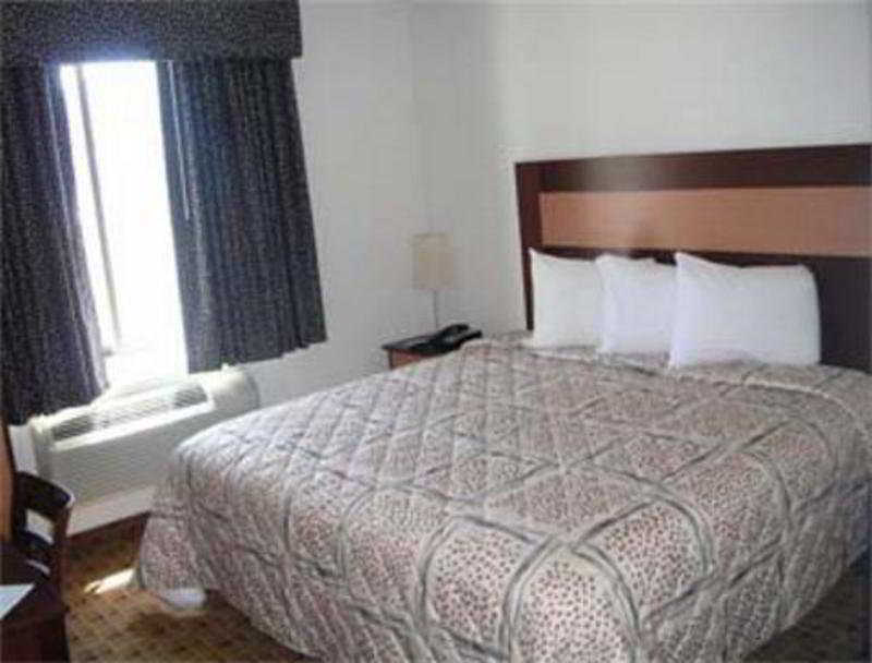 Super 8 By Wyndham Brooklyn / Park Slope New York