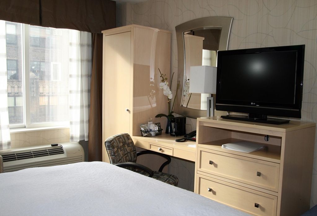 Hotel Hampton Manhattan - Times Square South 3*