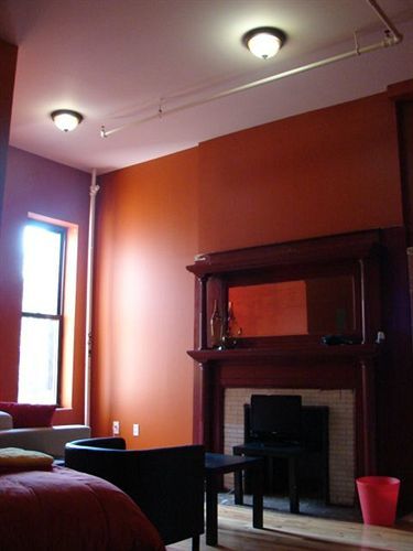 Bed & Breakfast Harlem 2*