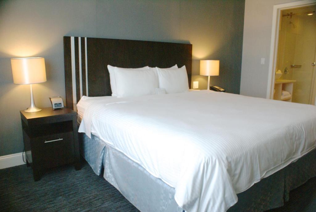 Wyndham Garden Long Island Hotel