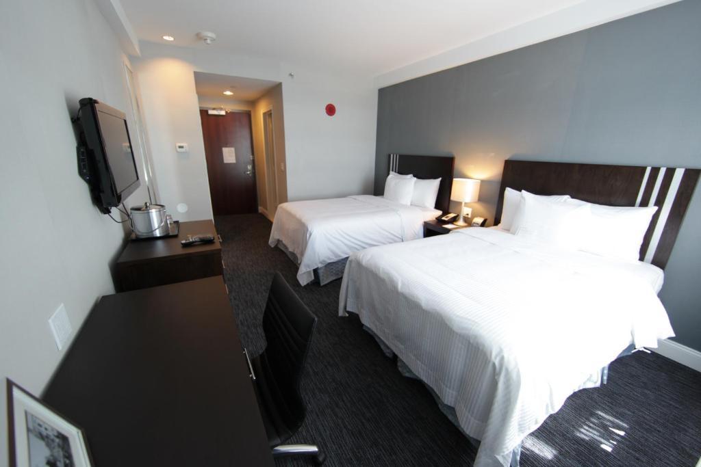 Hotel Wyndham Garden Long Island New York