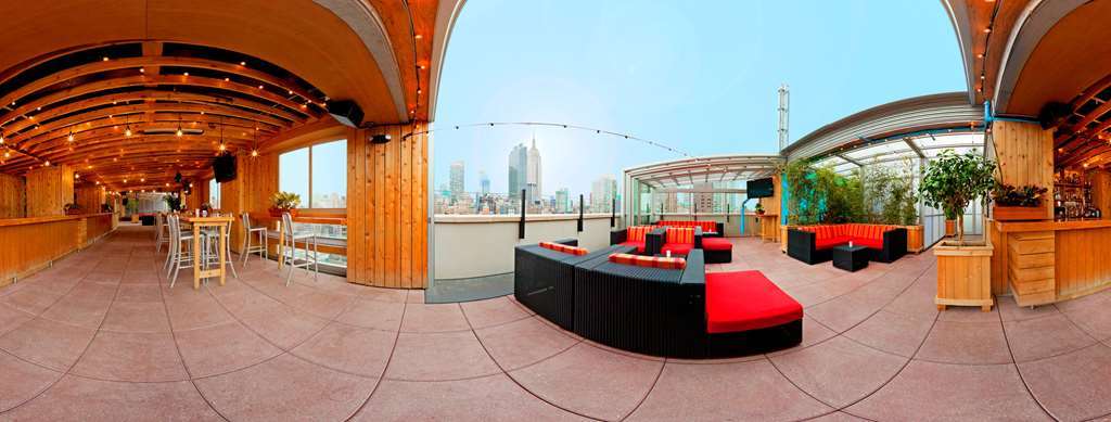 Hilton Fashion District 4*