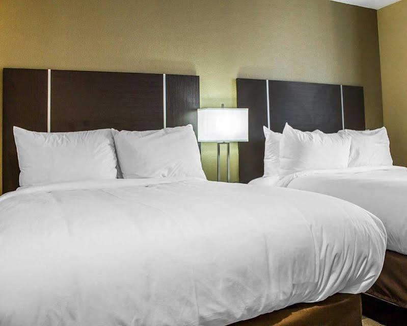 Hotel Pitkin New York