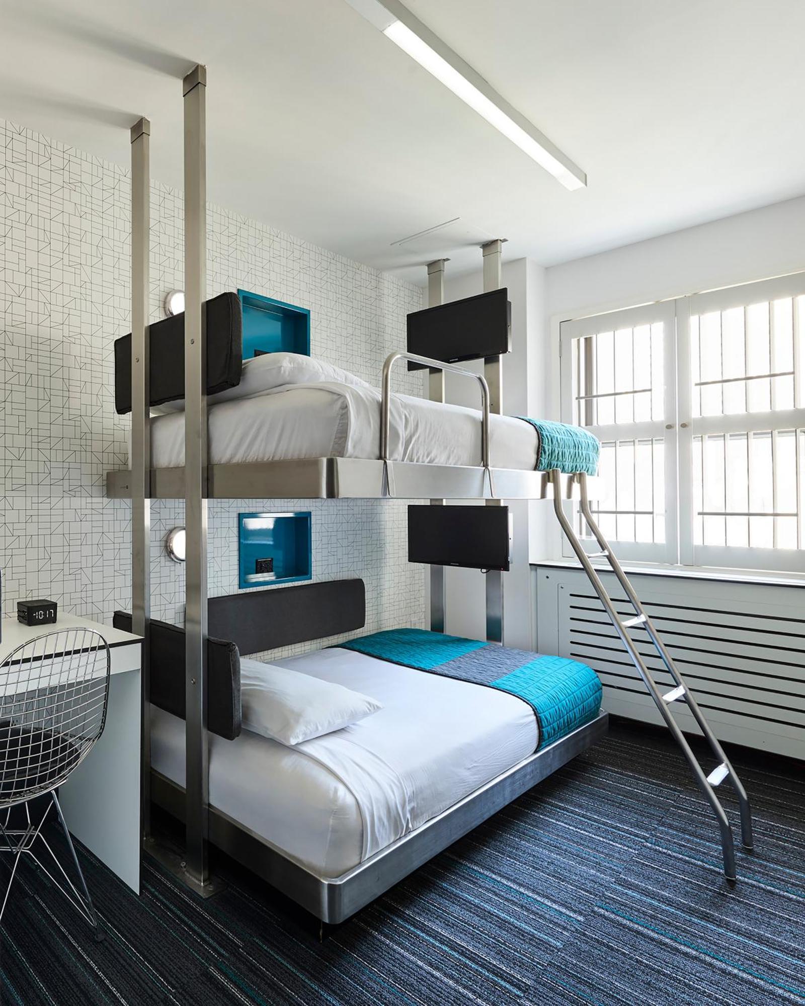 Hotel Pod 51